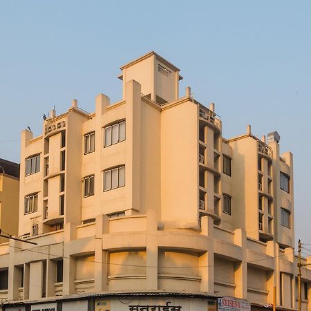 Oyo 13089 Hotel Gold Crest Νάβι Μουμπάι Εξωτερικό φωτογραφία