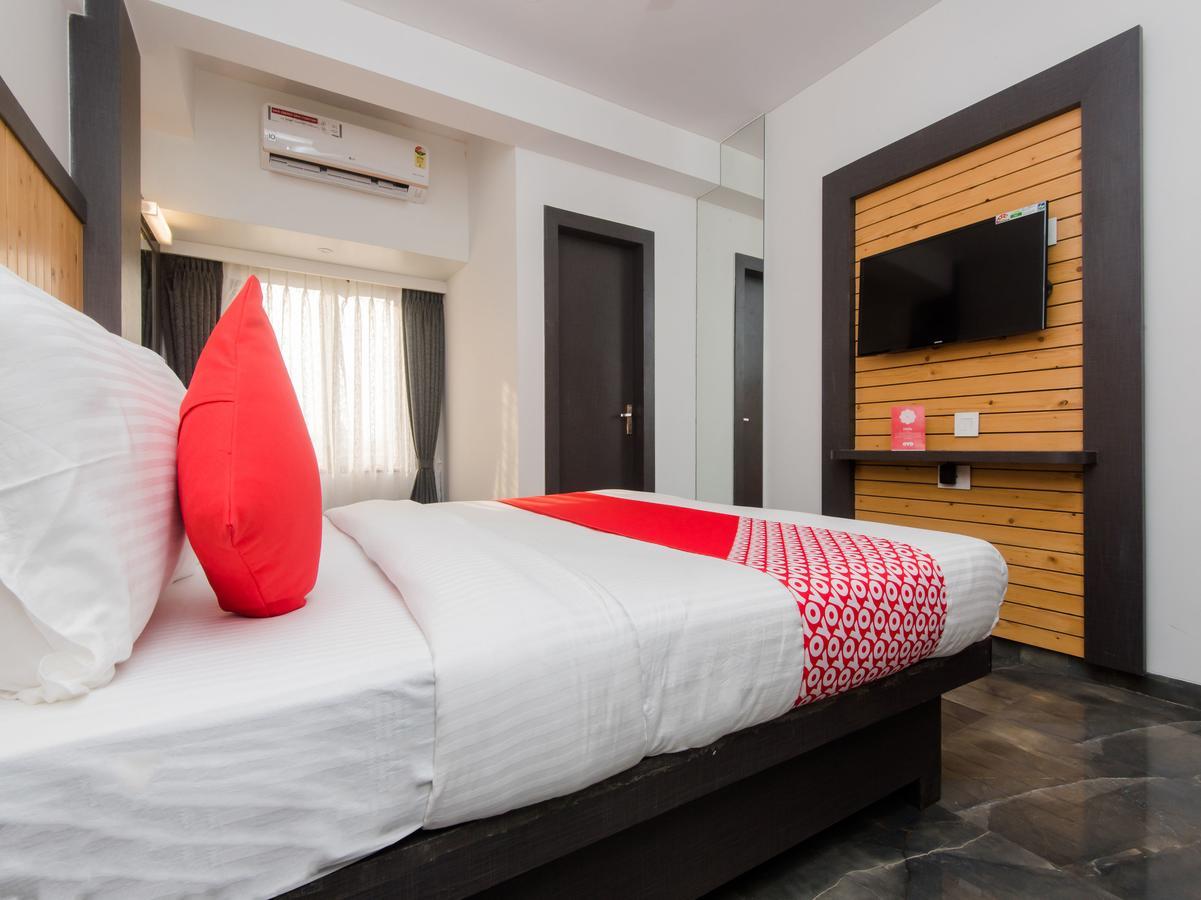 Oyo 13089 Hotel Gold Crest Νάβι Μουμπάι Εξωτερικό φωτογραφία
