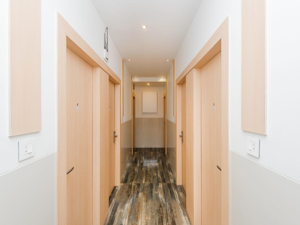 Oyo 13089 Hotel Gold Crest Νάβι Μουμπάι Εξωτερικό φωτογραφία