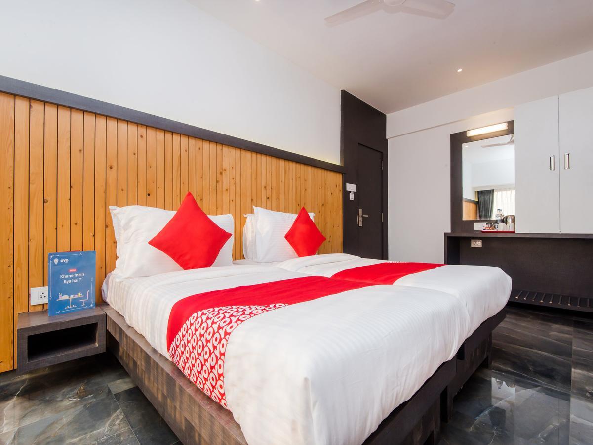Oyo 13089 Hotel Gold Crest Νάβι Μουμπάι Εξωτερικό φωτογραφία