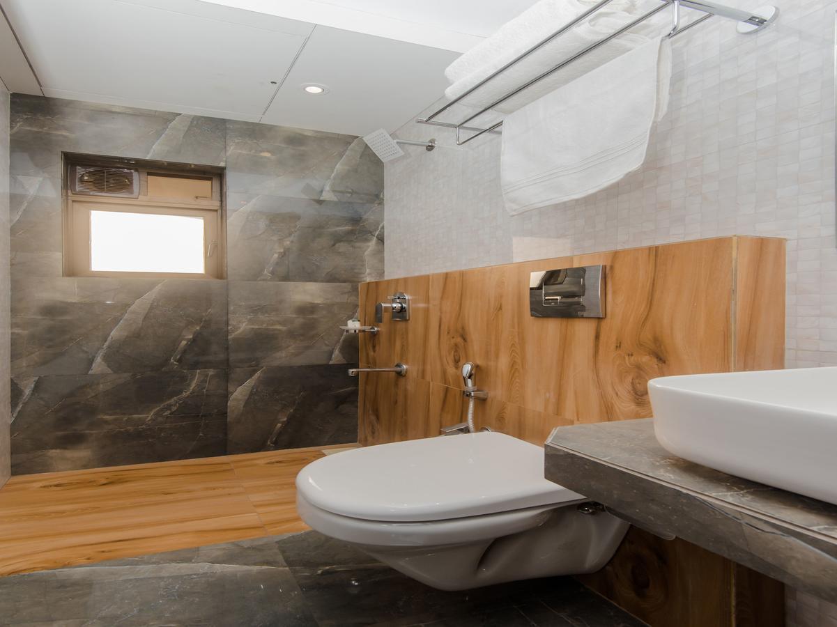 Oyo 13089 Hotel Gold Crest Νάβι Μουμπάι Εξωτερικό φωτογραφία